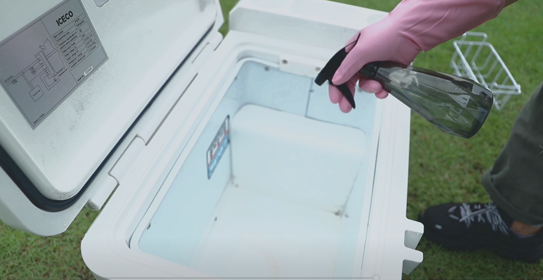 How to Wash Your Portable Fridge?